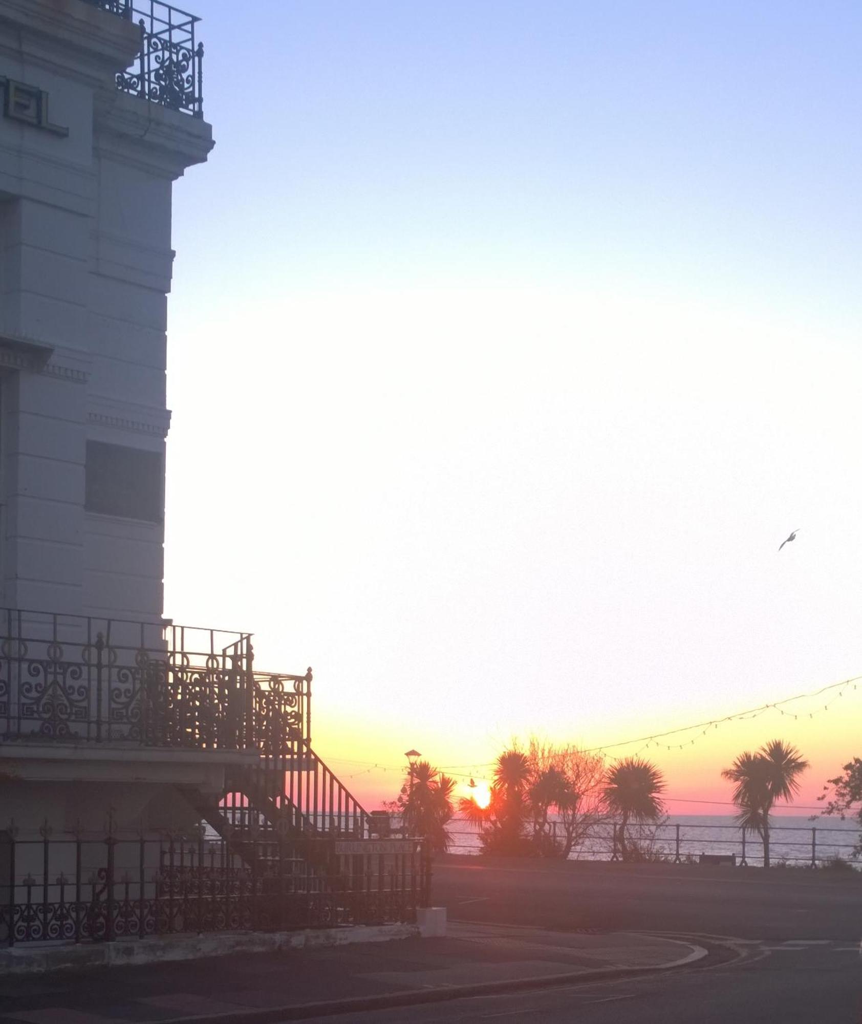 Burlington Palace Eastbourne Seafront Villa With Garden. Exteriör bild